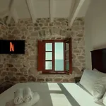Limeni Villa *