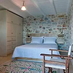 Villa Limeni Villa *