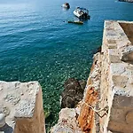 Limeni Villa *