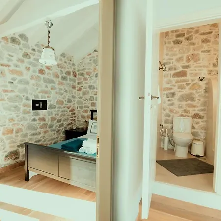 Villa Limeni Villa *