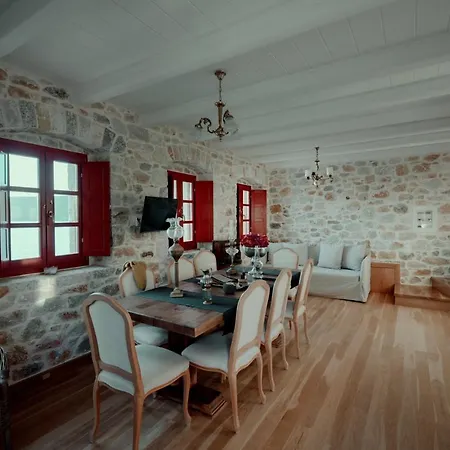 Villa Limeni Villa *