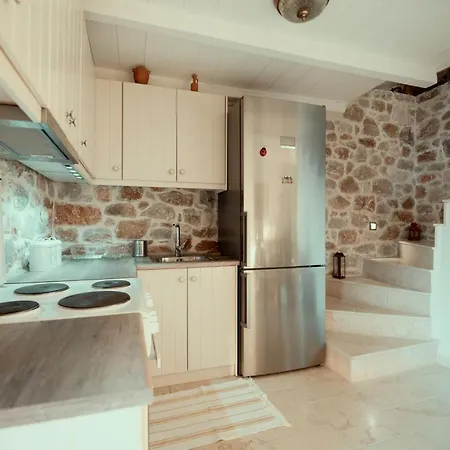 Villa Limeni Villa *