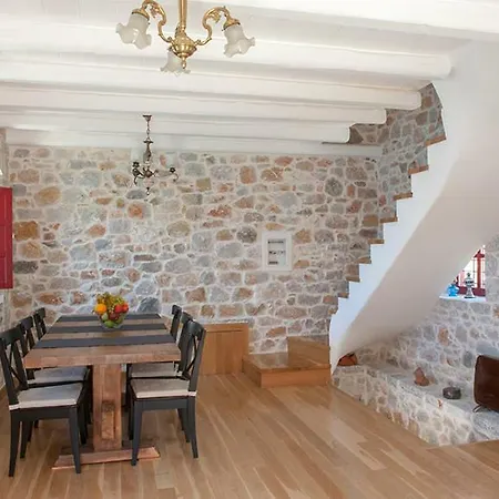 Limeni Villa Villa *