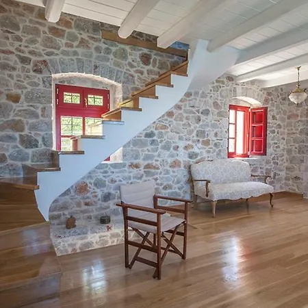 Limeni Villa