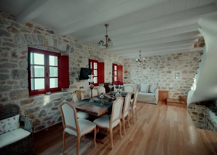 Villa Limeni Villa *