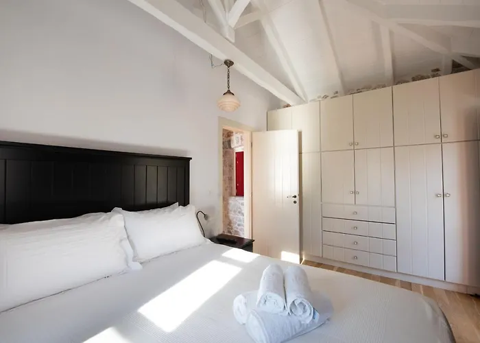 Limeni Villa Villa *