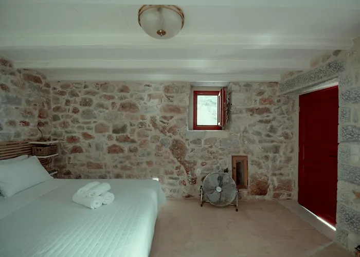 Villa Limeni Villa *