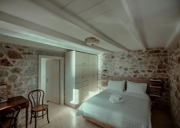 Villa Limeni Villa *